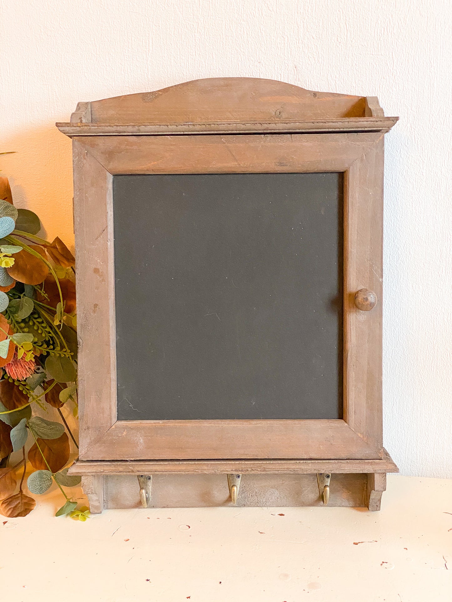 CLAYRE & EEF SCHLÜSSELSCHRANK MIT TAFEL