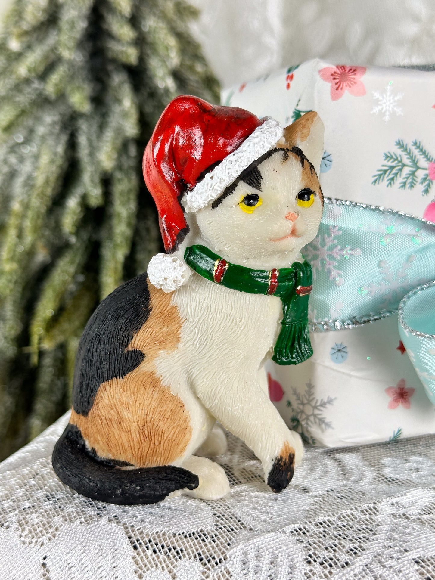 KATZE MIT WEIHNACHTSMÜTZE 2