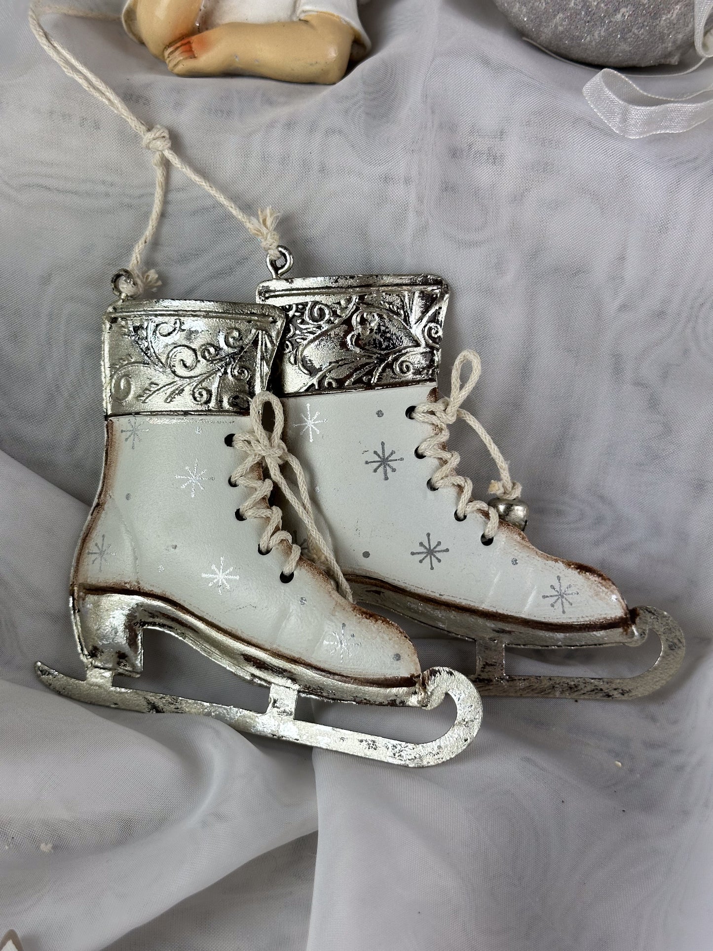 BAUMHÄNGER SCHLITTSCHUHE SILBER