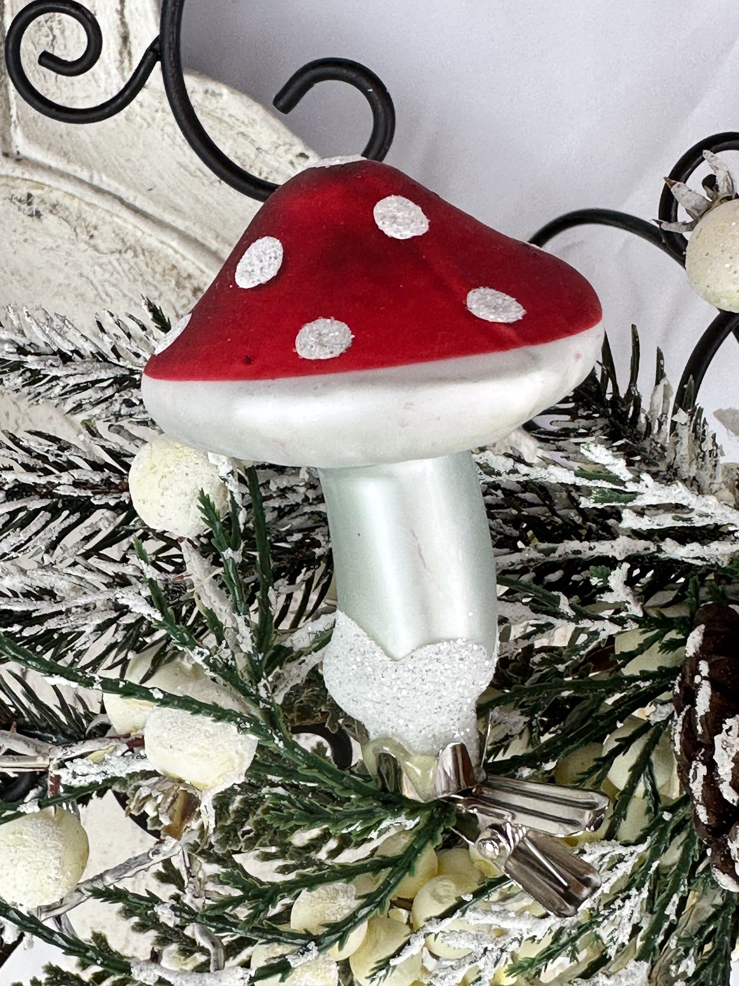 CLIP BAUMKUGEL PILZ ROT