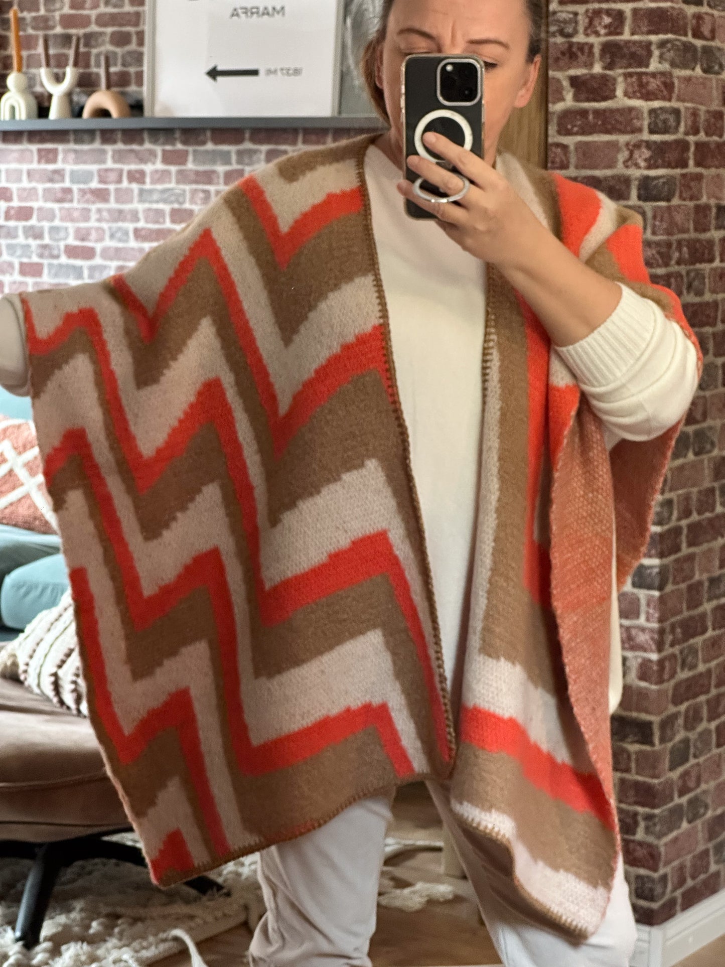 PONCHO / ÜBERWURF ZICKZACK