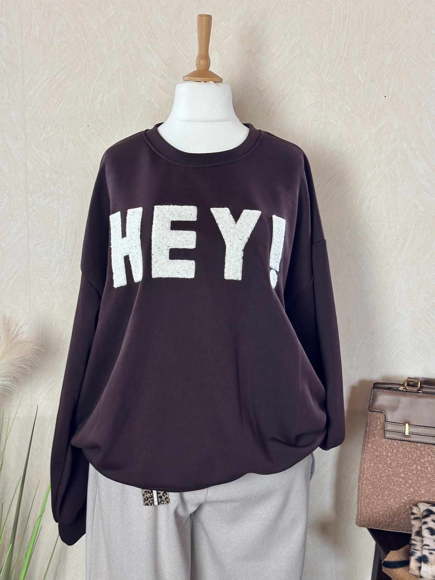 SWEATSHIRT SCHWARZ " HEY "
