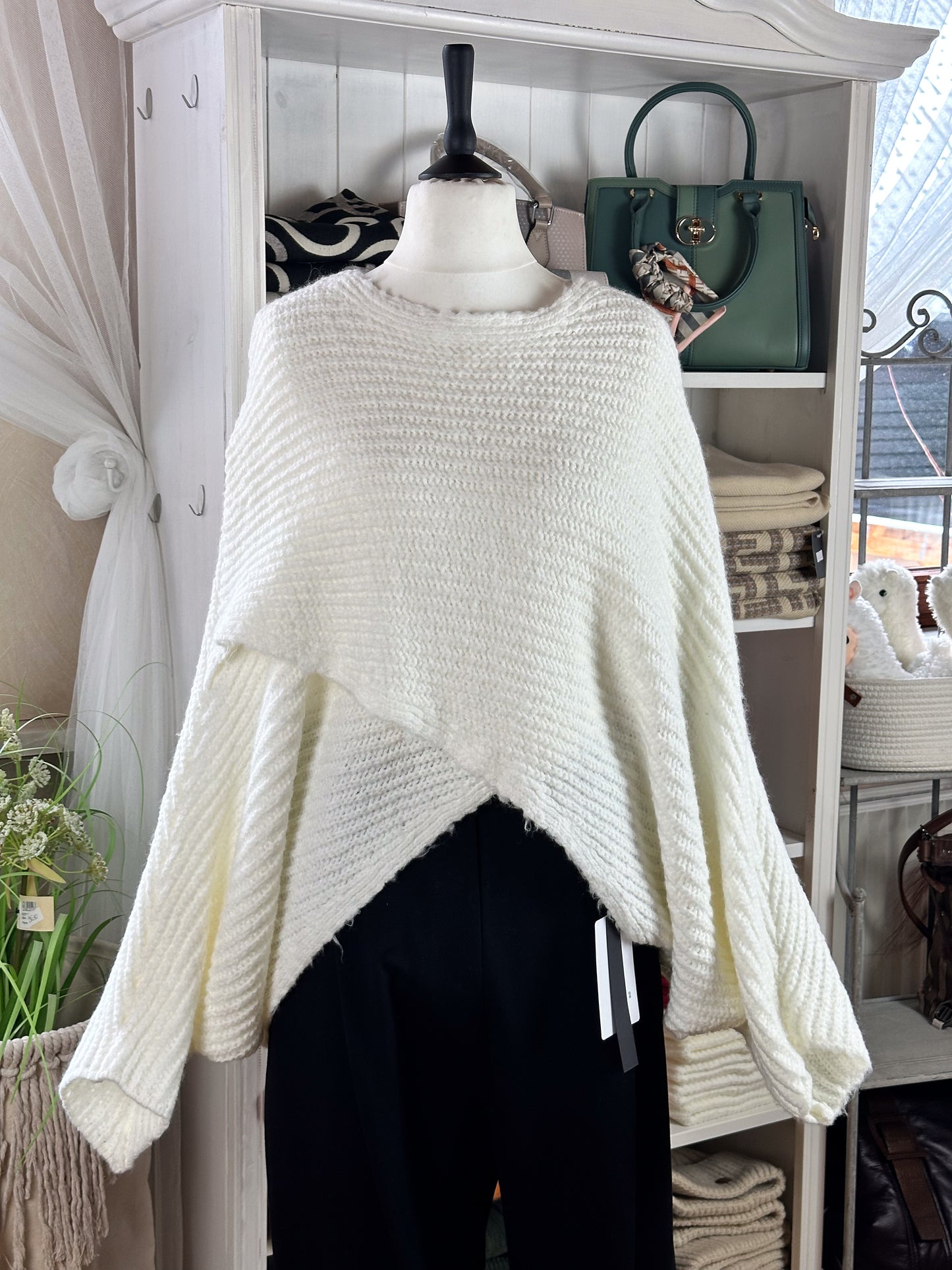 CM PONCHO-PULLOVER JUSITNE