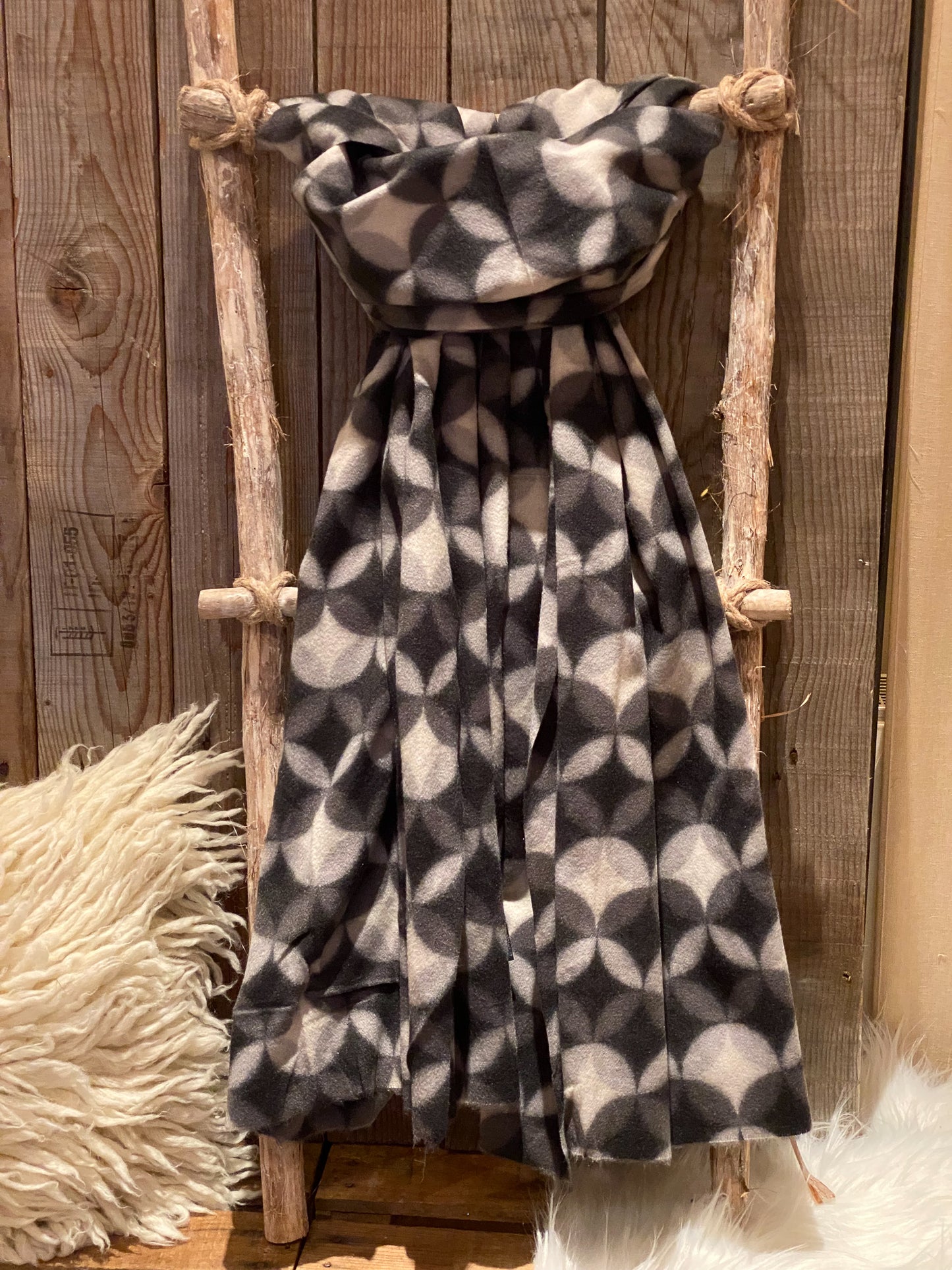 XL SCHAL SCHWARZ / WEIß