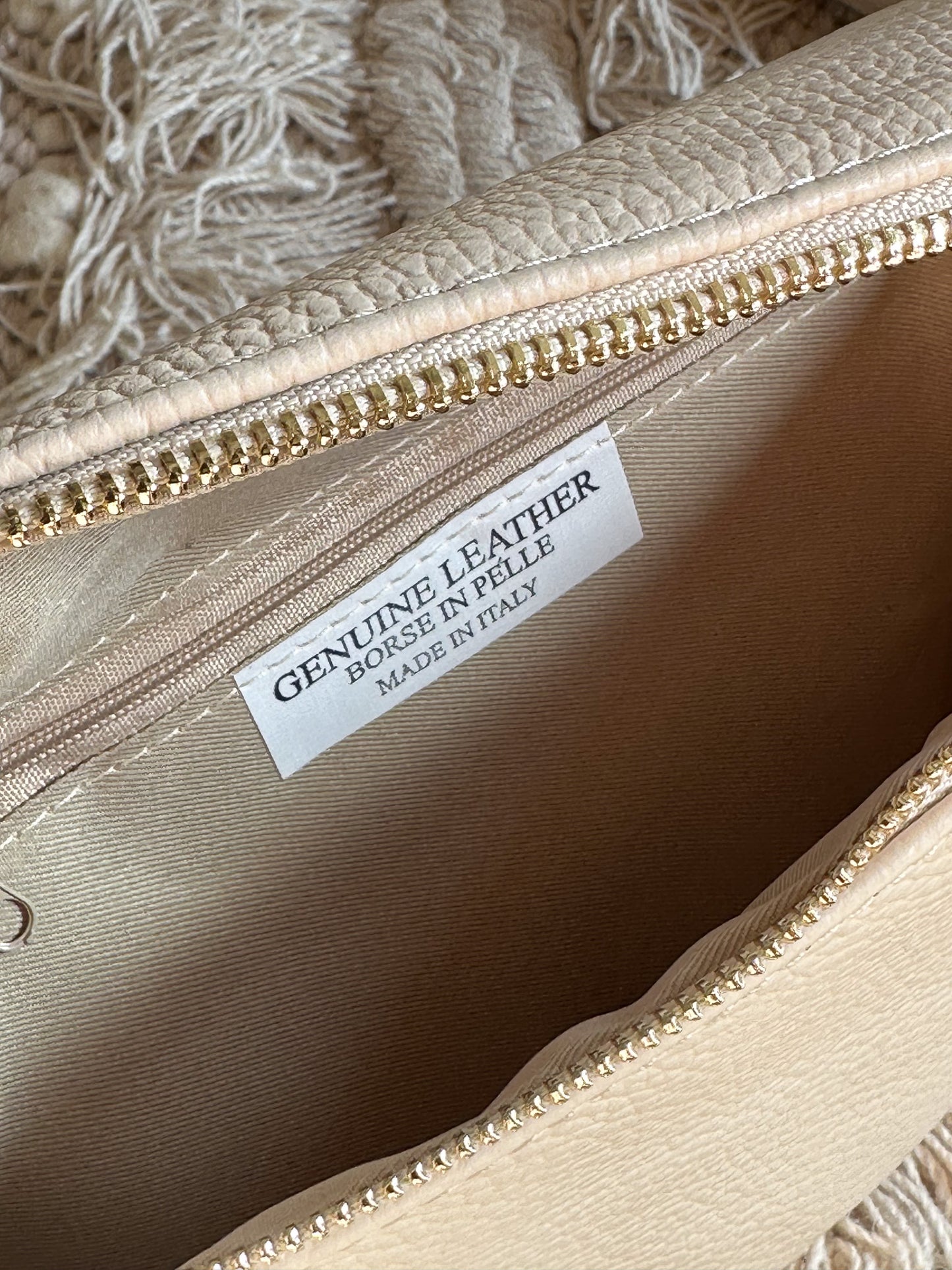 BORSE IN PELLE MEDIUM LEDER BAUCHTASCHE CREME / BEIGE