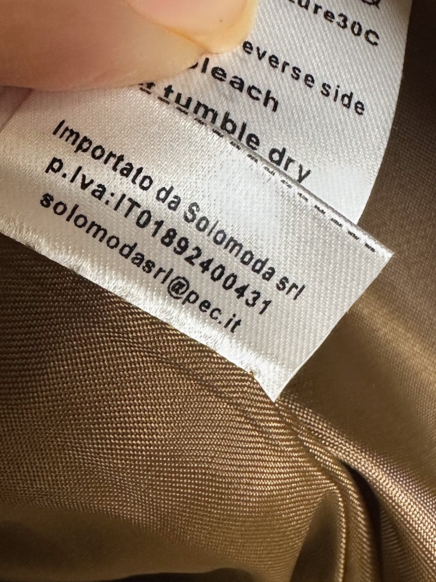 WESTE KUNSTFELL MIT LEO MUSTER