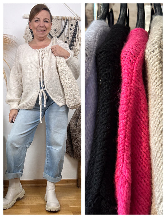 STRICKJACKE MIT BÄNDCHEN