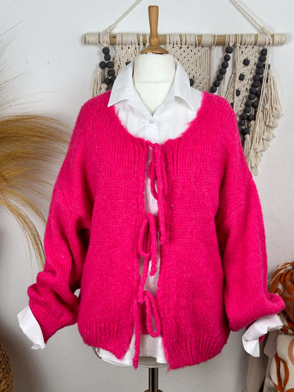 STRICKJACKE MIT BÄNDCHEN