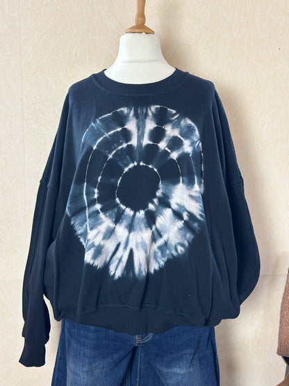 SWEATSHIRT BATIK MUSTER