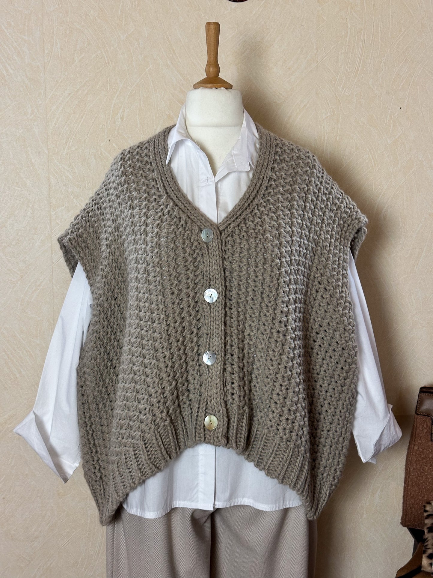 GROBSTRICK OVERSIZE WESTE LENA
