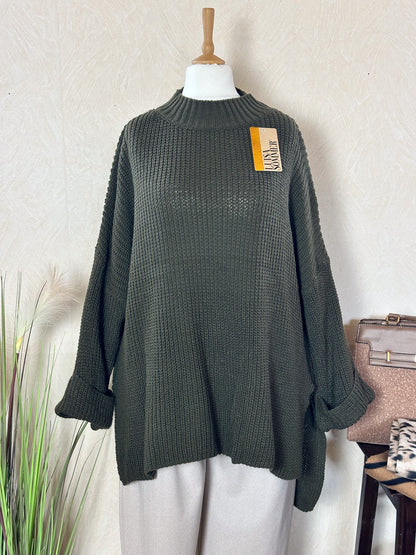 VOKUHILA OVERSIZED PULLOVER MIT SCHLITZ