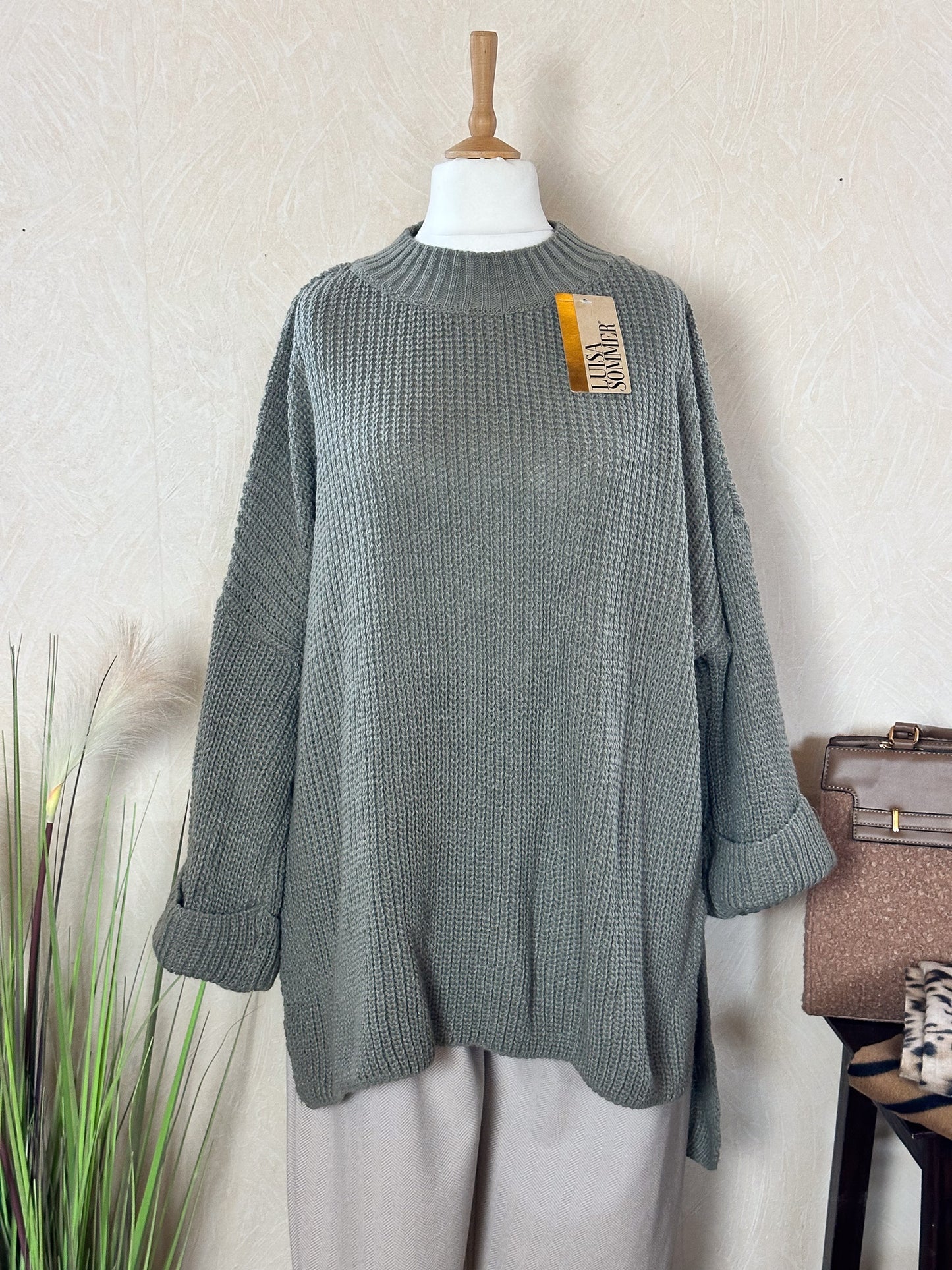VOKUHILA OVERSIZED PULLOVER MIT SCHLITZ