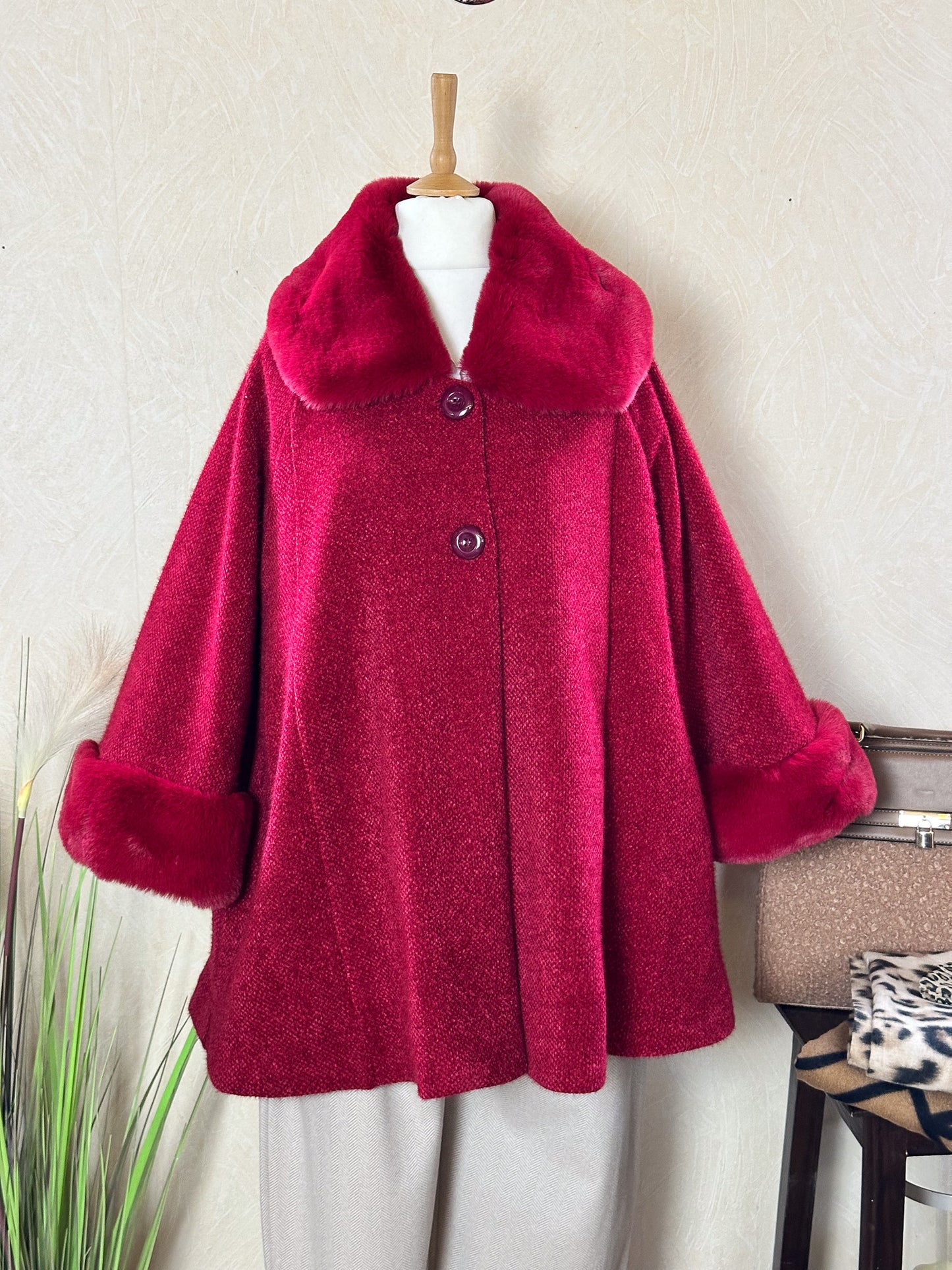 EDLE KUSCHELJACKE MIT FELL JUTTA