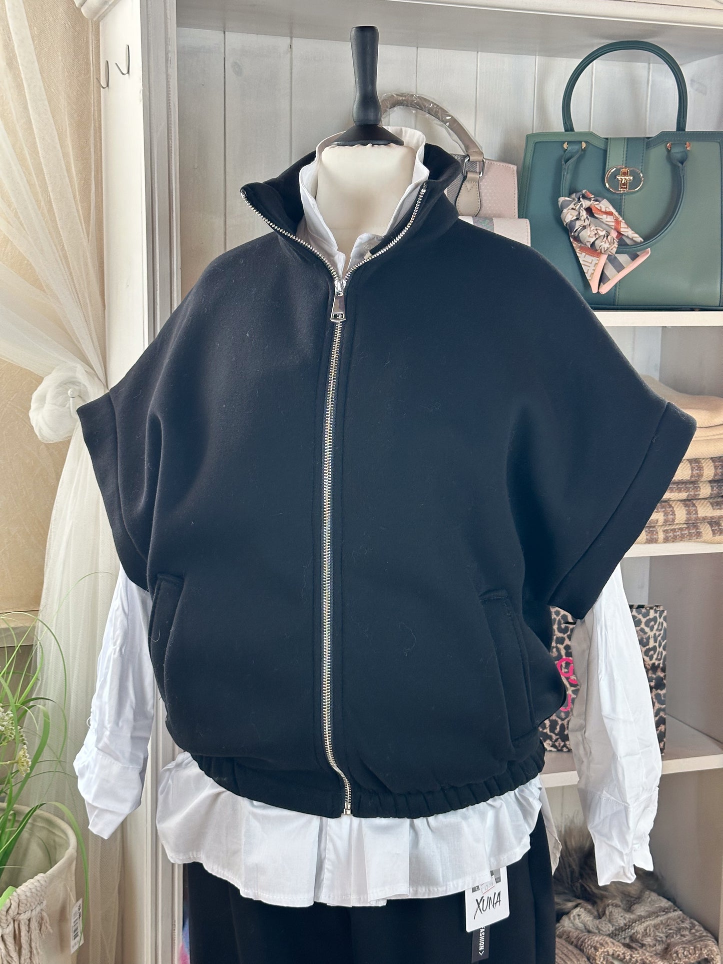 SWEAT WESTE OVERSIZE SCHWARZ