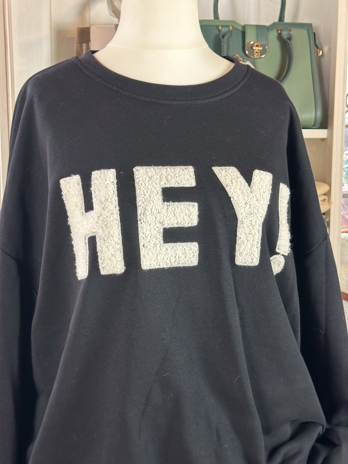 SWEATSHIRT SCHWARZ " HEY "