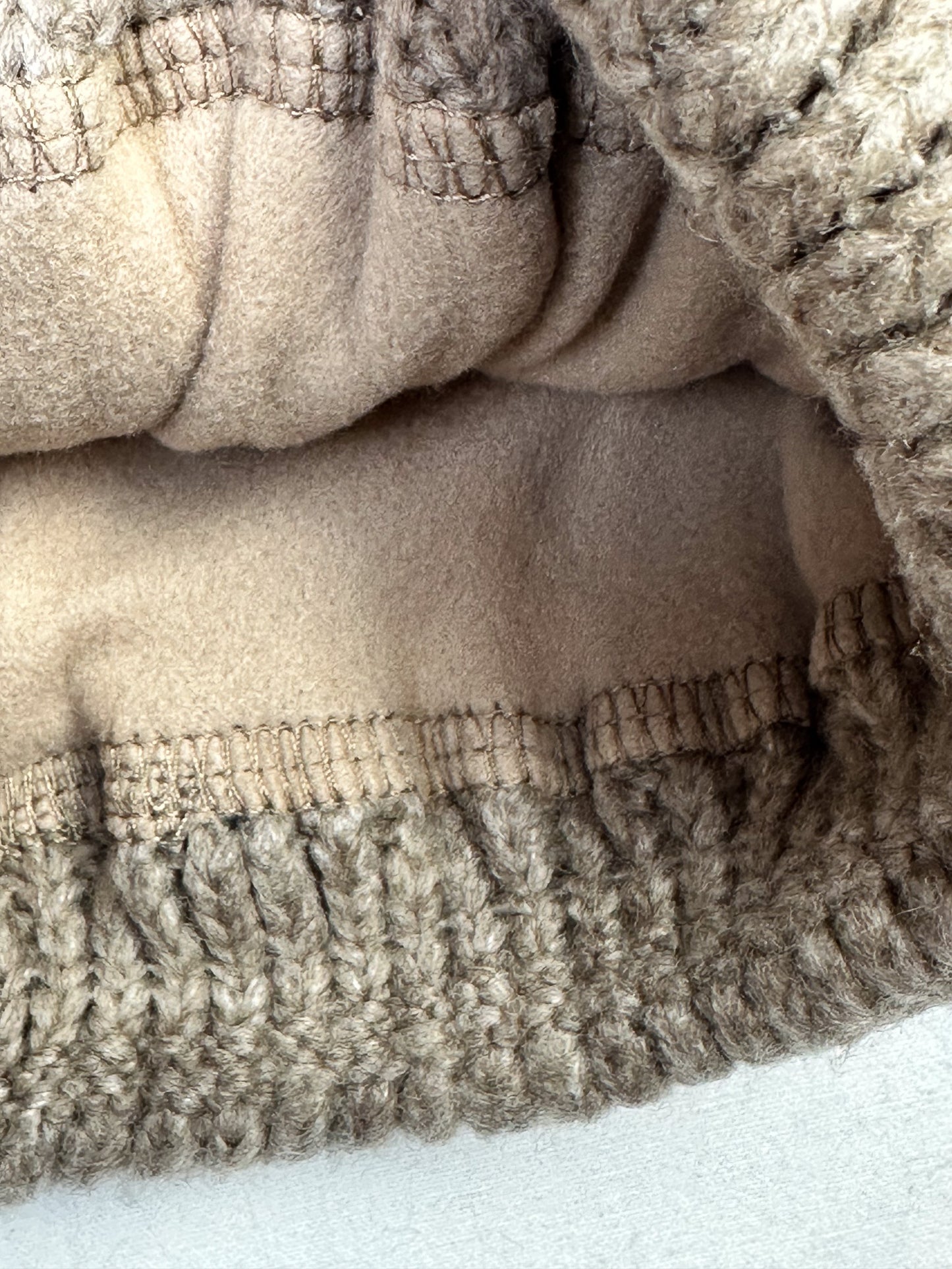 ACHTI MÜTZE MIT BOMMEL LEO