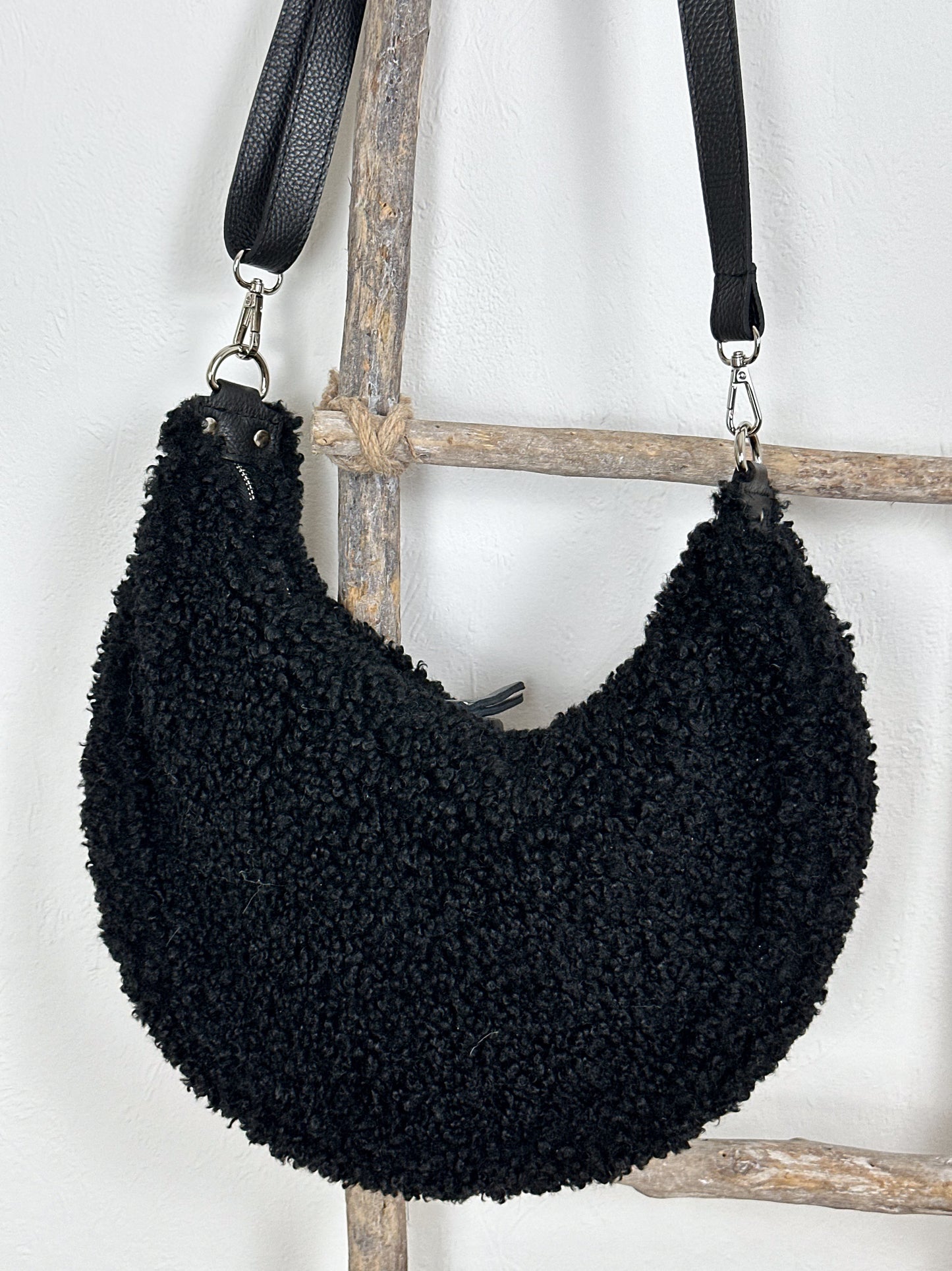 TEDDYFELL TASCHE HALBMOND SCHWARZ