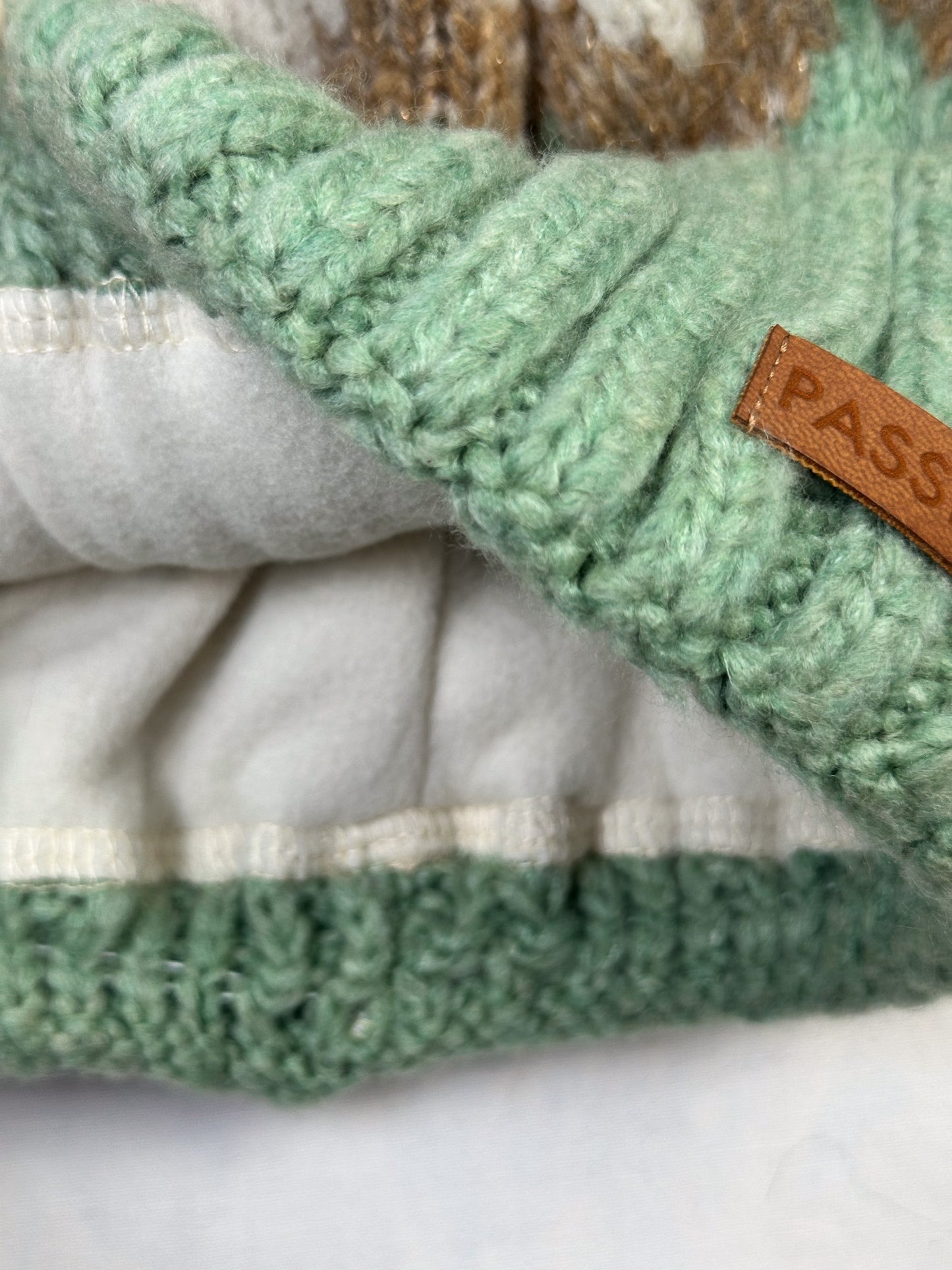 MÜTZE MIT BOMMEL NORWEGER