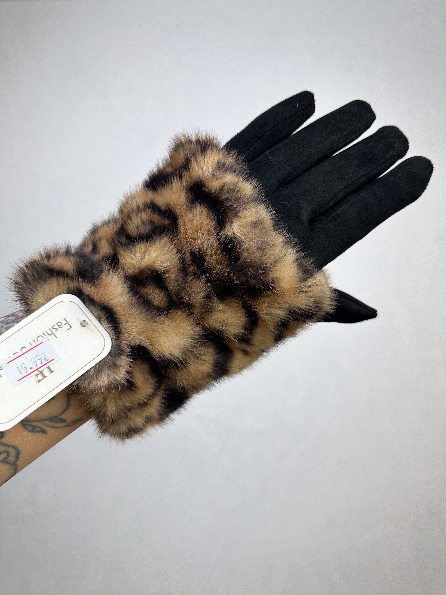 HANDSCHUHE MIT LEO STULPE – jamalto