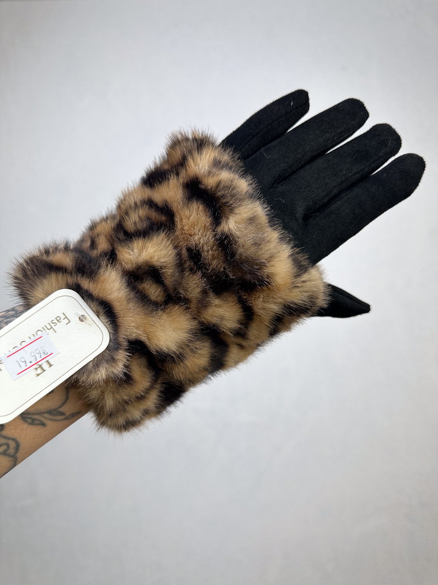 HANDSCHUHE MIT LEO STULPE
