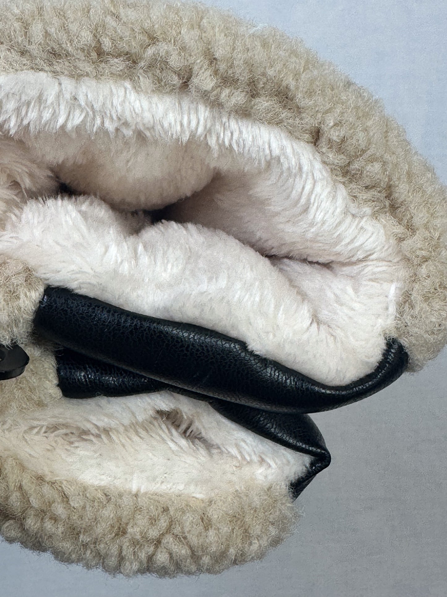 FÄUSTLINGE KUSCHELFELL Schwarz - Beige